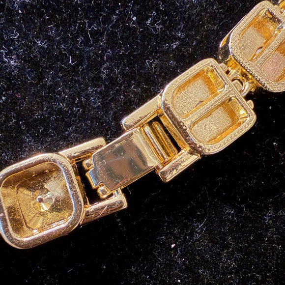 Gold Tone Cushion-Cut Crystal Tennis Statement Necklace – Vintage Inspired Glam - Picture 6 of 10